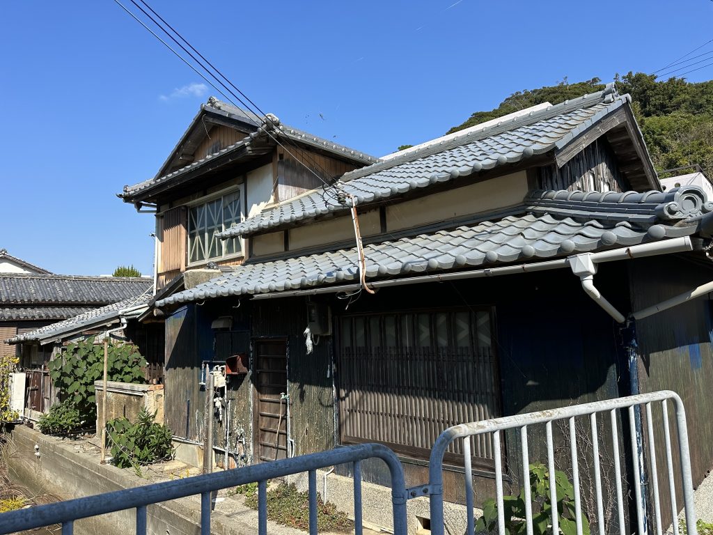 Kominka in need of renovation.